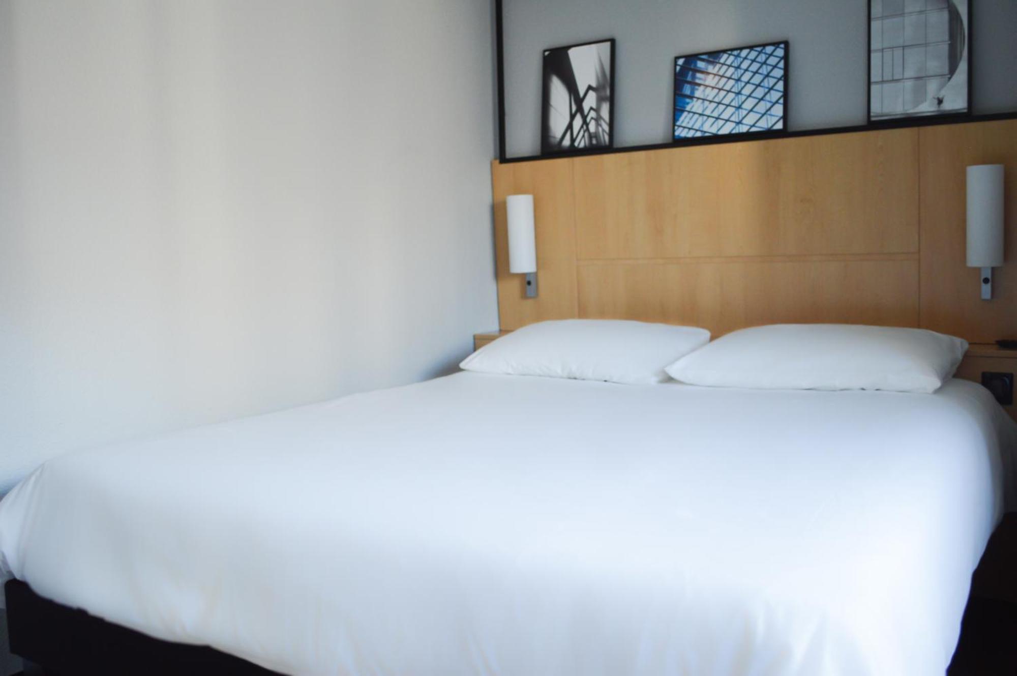 Ibis Tour Eiffel Cambronne 15ème Hotel 3*
